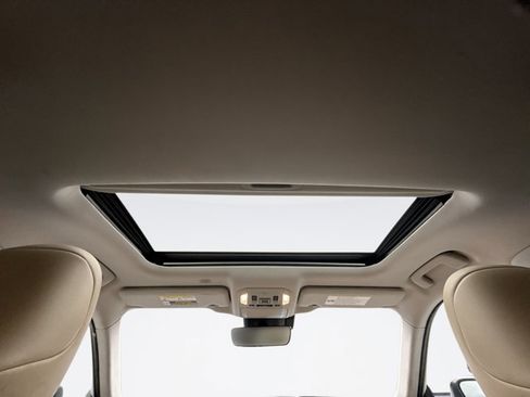 Used 2021 Toyota Highlander XLE image 8