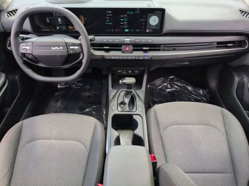 Used 2025 Kia K4 FWD image 26