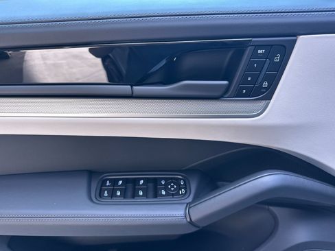 New 2026 Porsche Cayenne Coupe AWD/4WD image 12