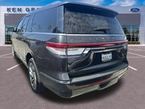 Used 2023 Lincoln Navigator L Reserve AWD/4WD image 5