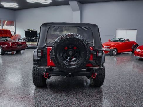 Used 2009 Jeep Wrangler X AWD/4WD image 4