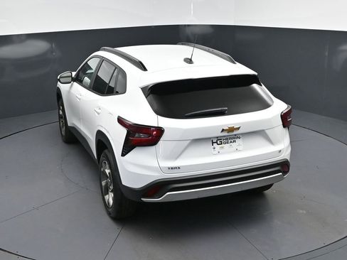 New 2026 Chevrolet Trax LT image 33