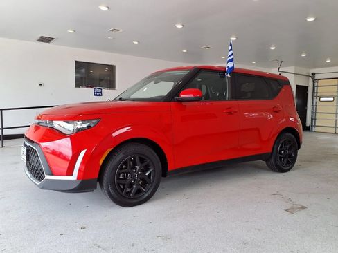 Used 2024 Kia Soul LX w/ Option Group 015 FWD image 21