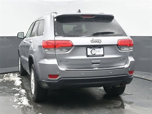Used 2018 Jeep Grand Cherokee Laredo image 8
