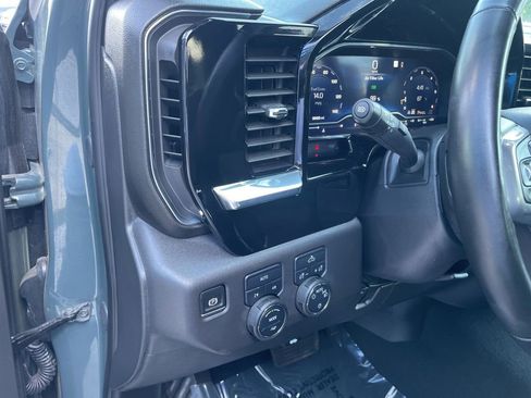 Used 2025 Chevrolet Silverado 1500 LT AWD/4WD image 9