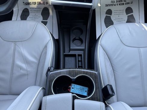Used 2013 Tesla Model S Performance image 20