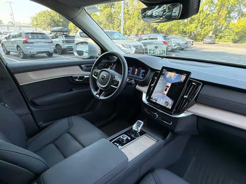 Certified 2026 Volvo XC90 B6 Plus AWD/4WD image 17