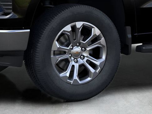 Used 2025 Chevrolet Silverado 1500 LTZ w/ LTZ Convenience Package II AWD/4WD image 9