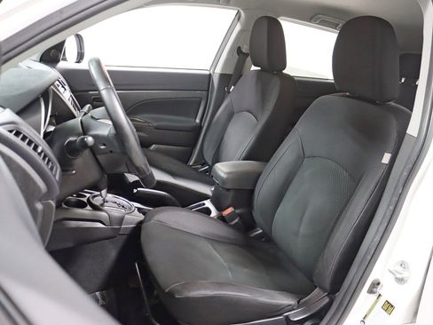 Used 2014 Mitsubishi Outlander Sport ES image 18