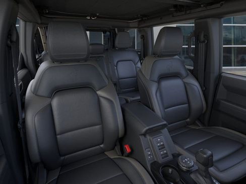 New 2026 Ford Bronco Outer Banks image 12