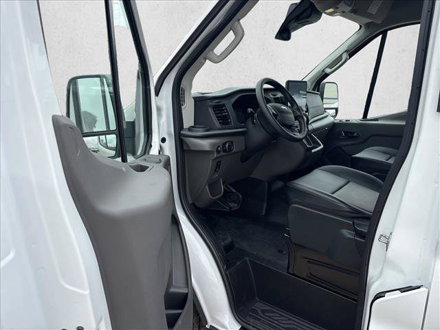 New 2026 Ford Transit 250 148 Medium Roof RWD image 9