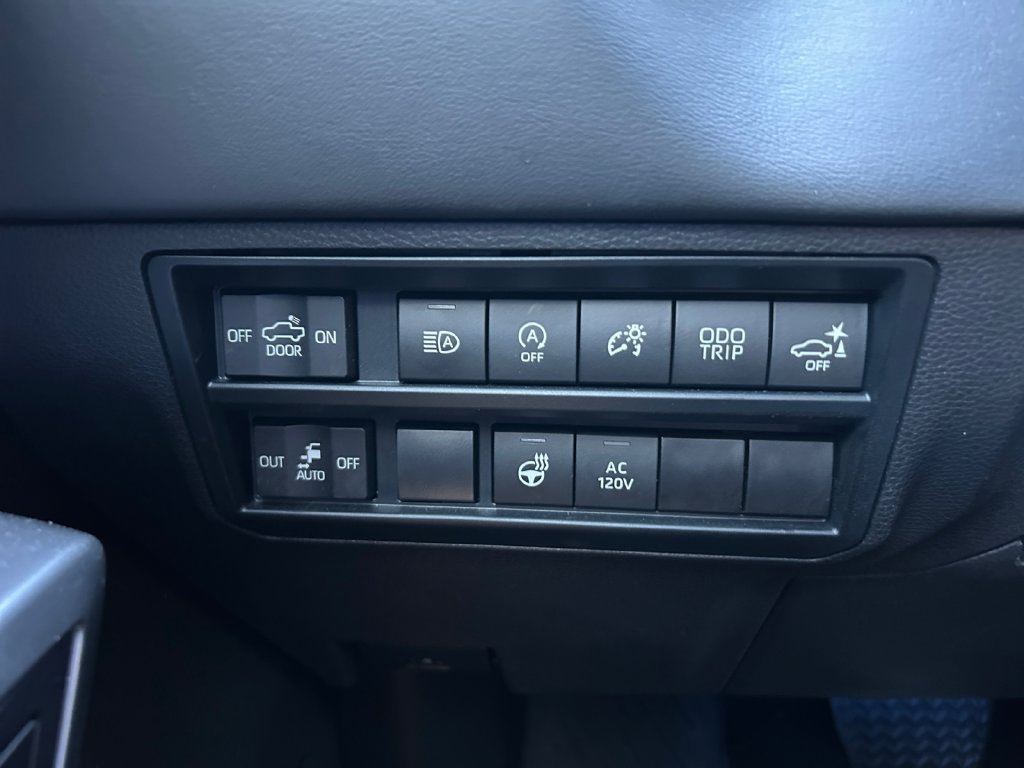 Used 2024 Toyota Tundra Platinum AWD/4WD image 19