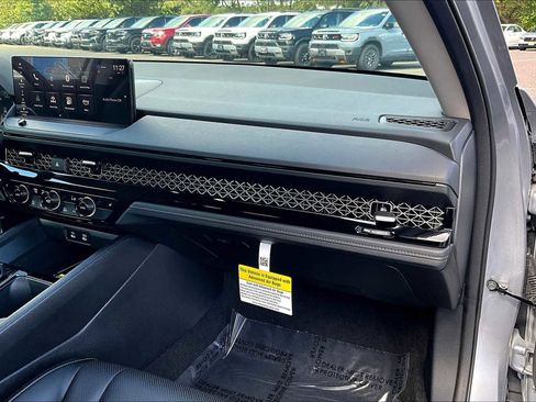 Used 2025 Honda Accord EX-L image 18