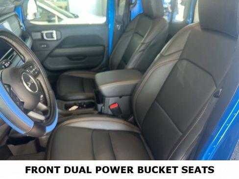 Used 2025 Jeep Gladiator Sport image 20