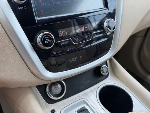 Used 2017 Nissan Murano SV FWD image 22