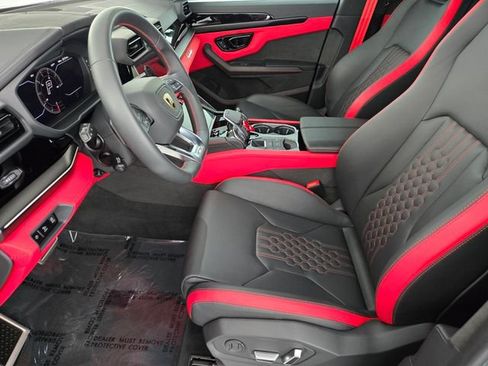 Used 2025 Lamborghini Urus SE AWD/4WD image 10