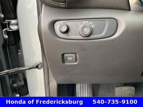 Used 2025 Chevrolet Blazer LT image 45