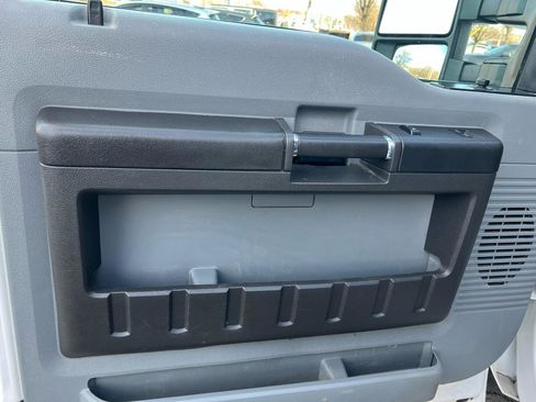 Used 2014 Ford F250 XL w/ Power Equipment Group image 11