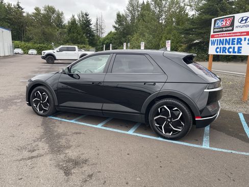 Certified 2024 Hyundai Ioniq 5 SEL RWD image 3
