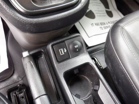 Used 2022 Ford Transit Connect XL image 21