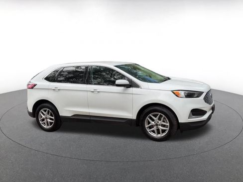 Used 2024 Ford Edge SEL AWD/4WD image 2