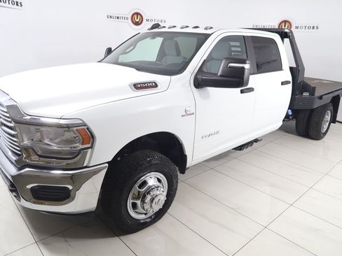 Used 2024 RAM 3500 SLT w/ Quick Order Package 2YG SLT AWD/4WD image 18