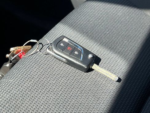 Used 2024 Toyota RAV4 LE AWD/4WD image 20