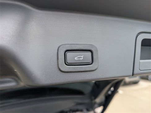 Used 2020 Land Rover Range Rover Evoque S image 9