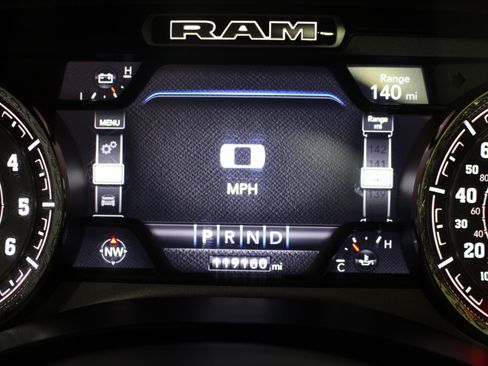 Used 2019 RAM 1500 Limited AWD/4WD image 14