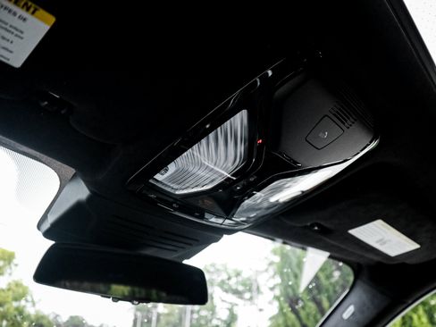 Used 2025 BMW ALPINA XB7 AWD/4WD image 27