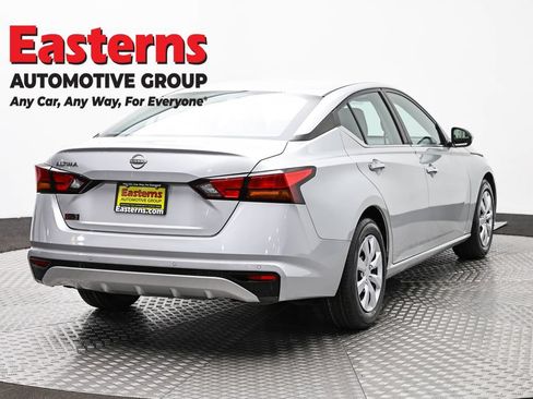 Used 2023 Nissan Altima 2.5 S FWD image 5