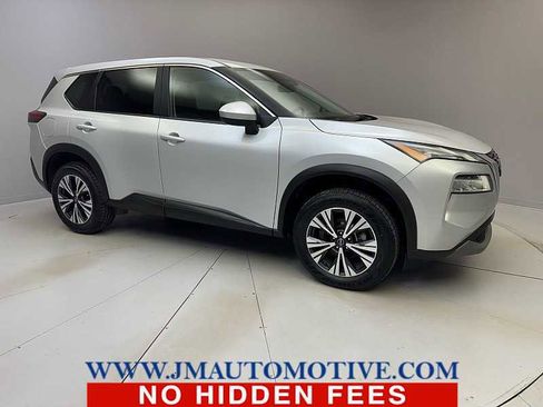 Used 2023 Nissan Rogue SV image 7