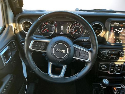 Certified 2022 Jeep Gladiator Overland w/ Popular Equipment Package image 10