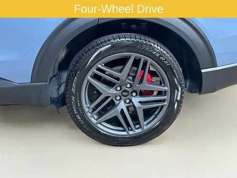 Certified 2025 Ford Explorer ST-Line w/ Premium Package AWD/4WD image 6