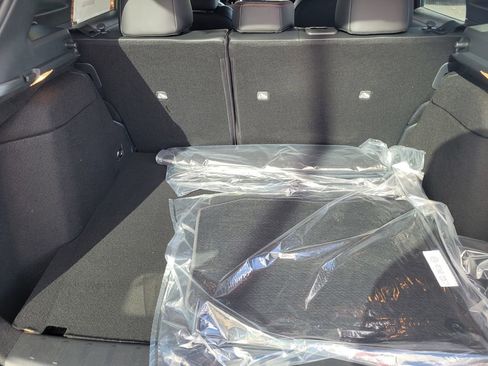 New 2026 Nissan Kicks SR w/ Cold Weather Package image 33