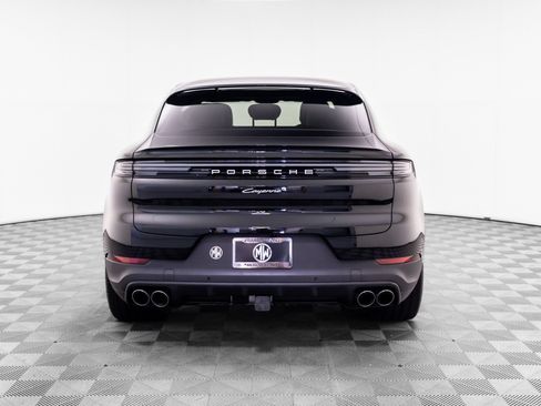 Used 2025 Porsche Cayenne Coupe AWD/4WD image 12