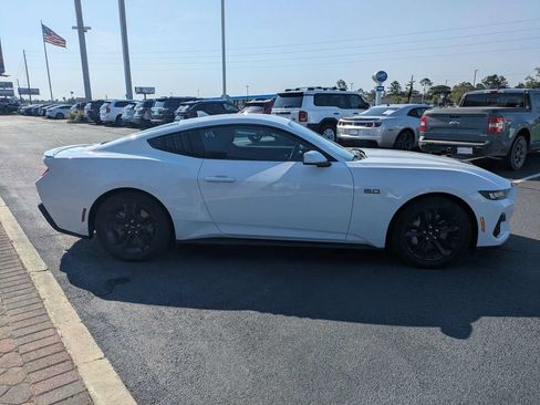 Used 2025 Ford Mustang GT RWD image 4