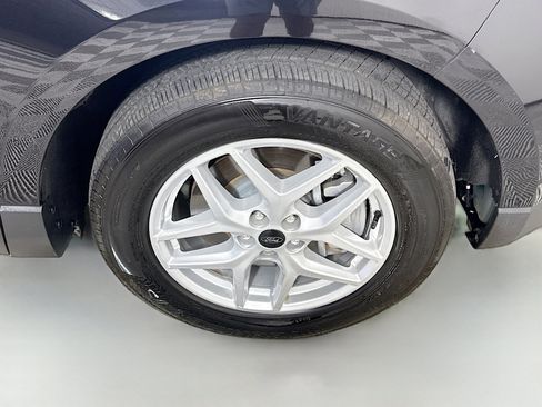 Used 2023 Ford Edge SEL image 32