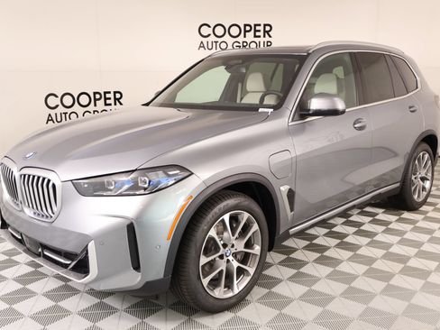 New 2026 BMW X5 xDrive50e AWD/4WD image 10