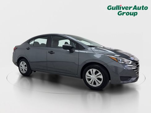 Used 2025 Nissan Versa S w/ Trunk Package FWD image 12