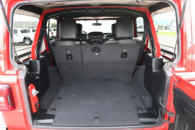 Used 2021 Jeep Wrangler Unlimited Sahara AWD/4WD image 10