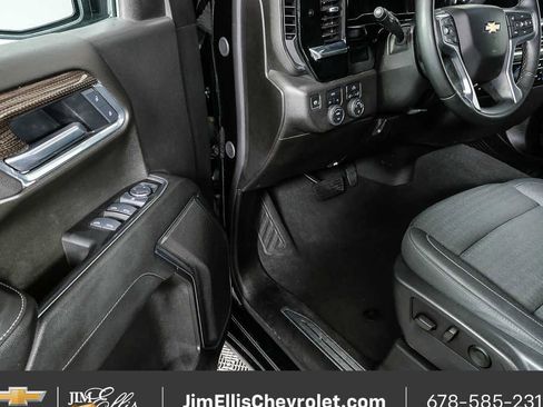 Certified 2025 Chevrolet Silverado 1500 LT AWD/4WD image 7