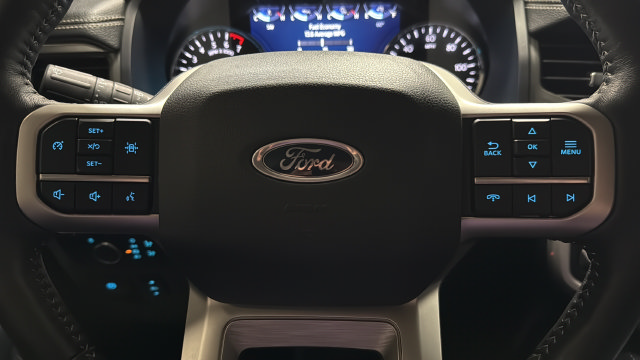 Used 2024 Ford Expedition XLT AWD/4WD image 16