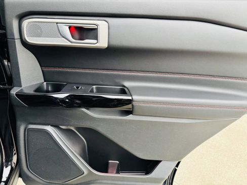 Used 2023 Ford Explorer ST-Line image 34