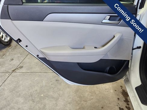 Used 2016 Hyundai Sonata SE w/ Cargo Package FWD image 19