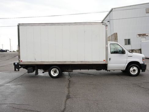 Used 2023 Ford E-350 and Econoline 350 Super Duty w/ Power Windows & Locks Group RWD image 10