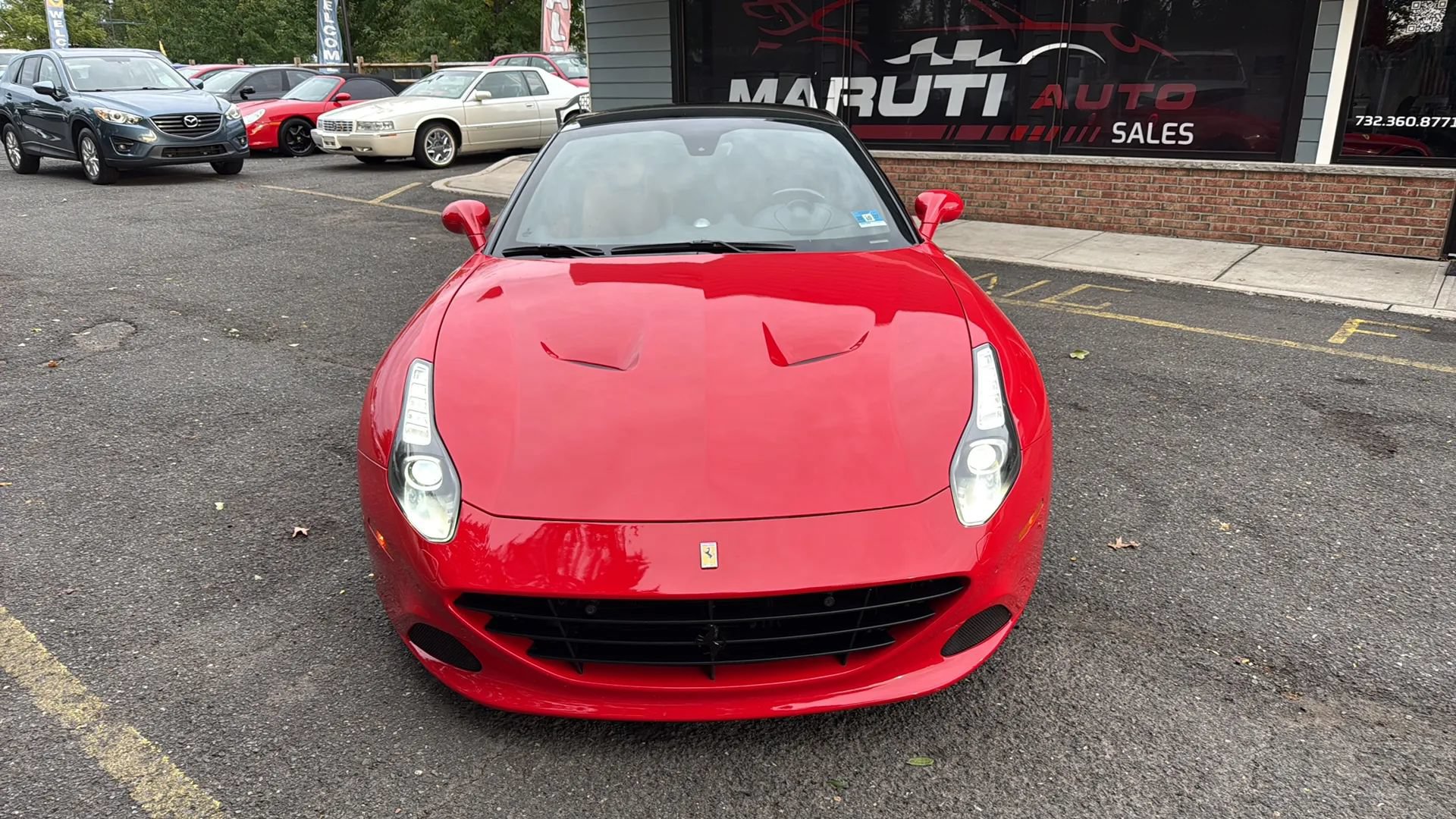 Used 2017 Ferrari California T RWD image 2