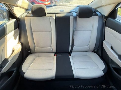 Used 2022 Hyundai Accent SE image 16