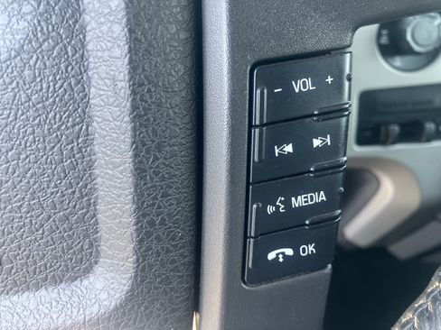 Used 2013 Ford F150 XLT w/ XLT Chrome Pkg AWD/4WD image 21