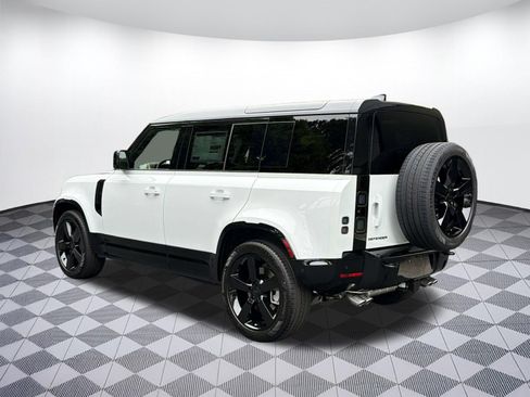 New 2026 Land Rover Defender 110 X-Dynamic SE AWD/4WD image 3